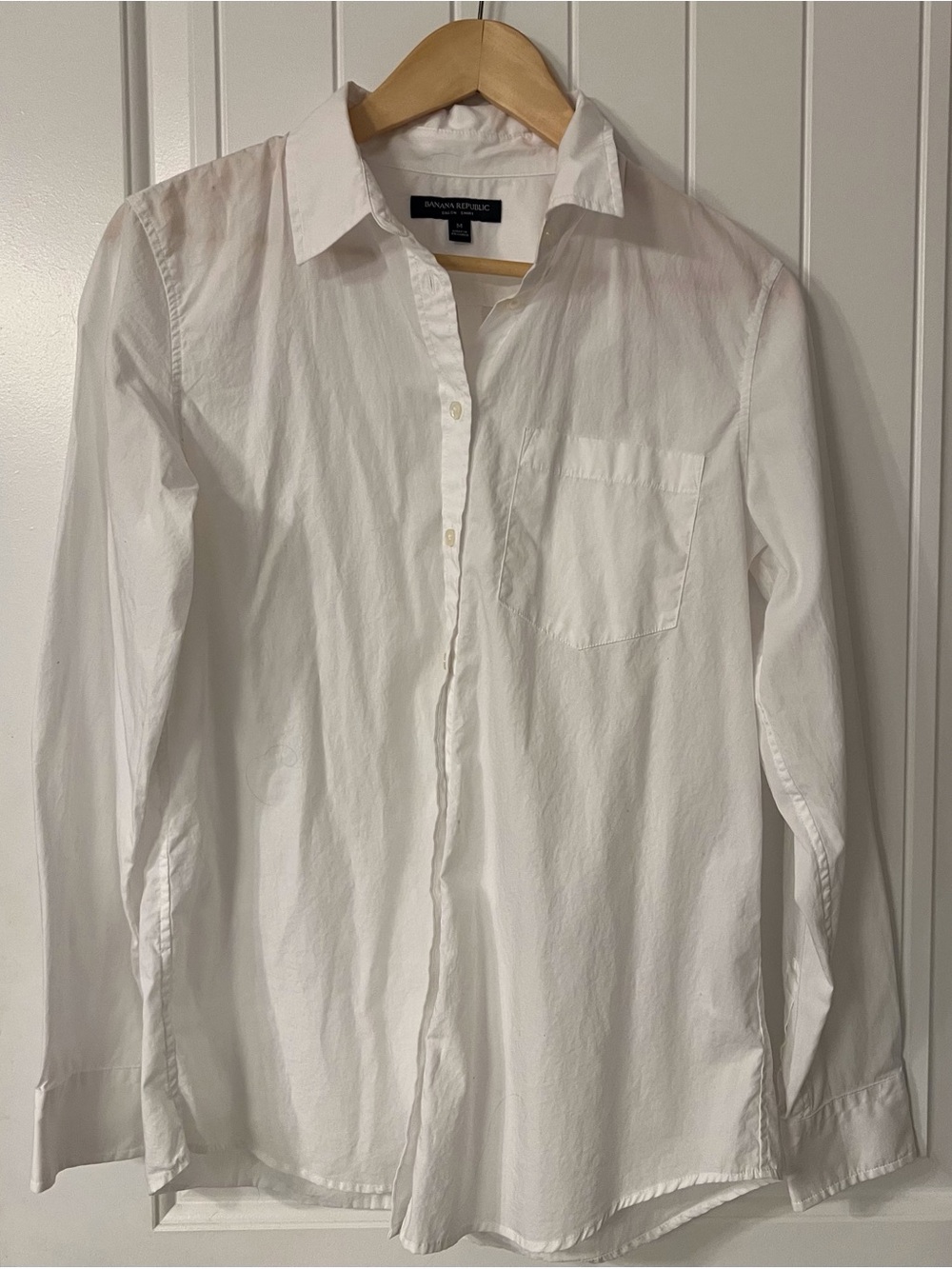 Banana Republic Women’s White Button-Front Dress Shirt